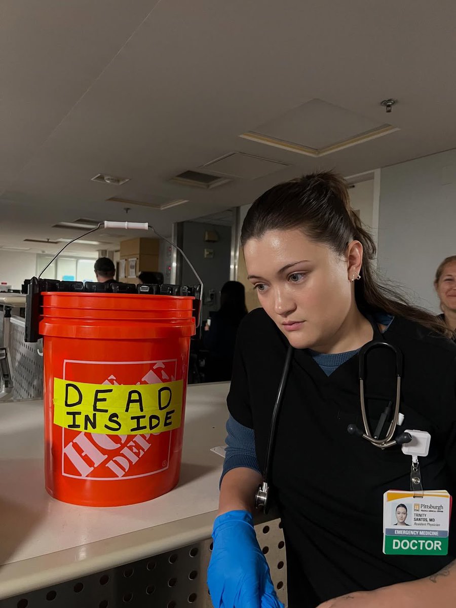 No Context The Pitt tweet media