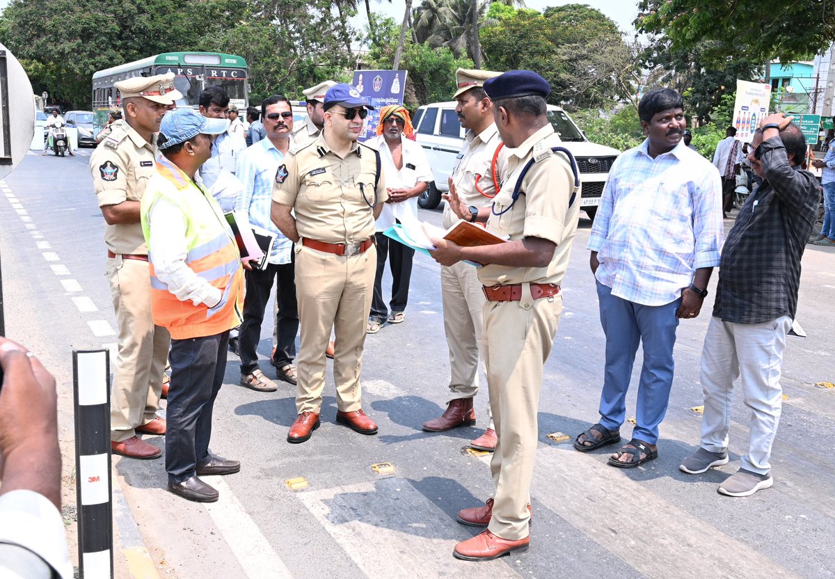 West Godavari District Police tweet media