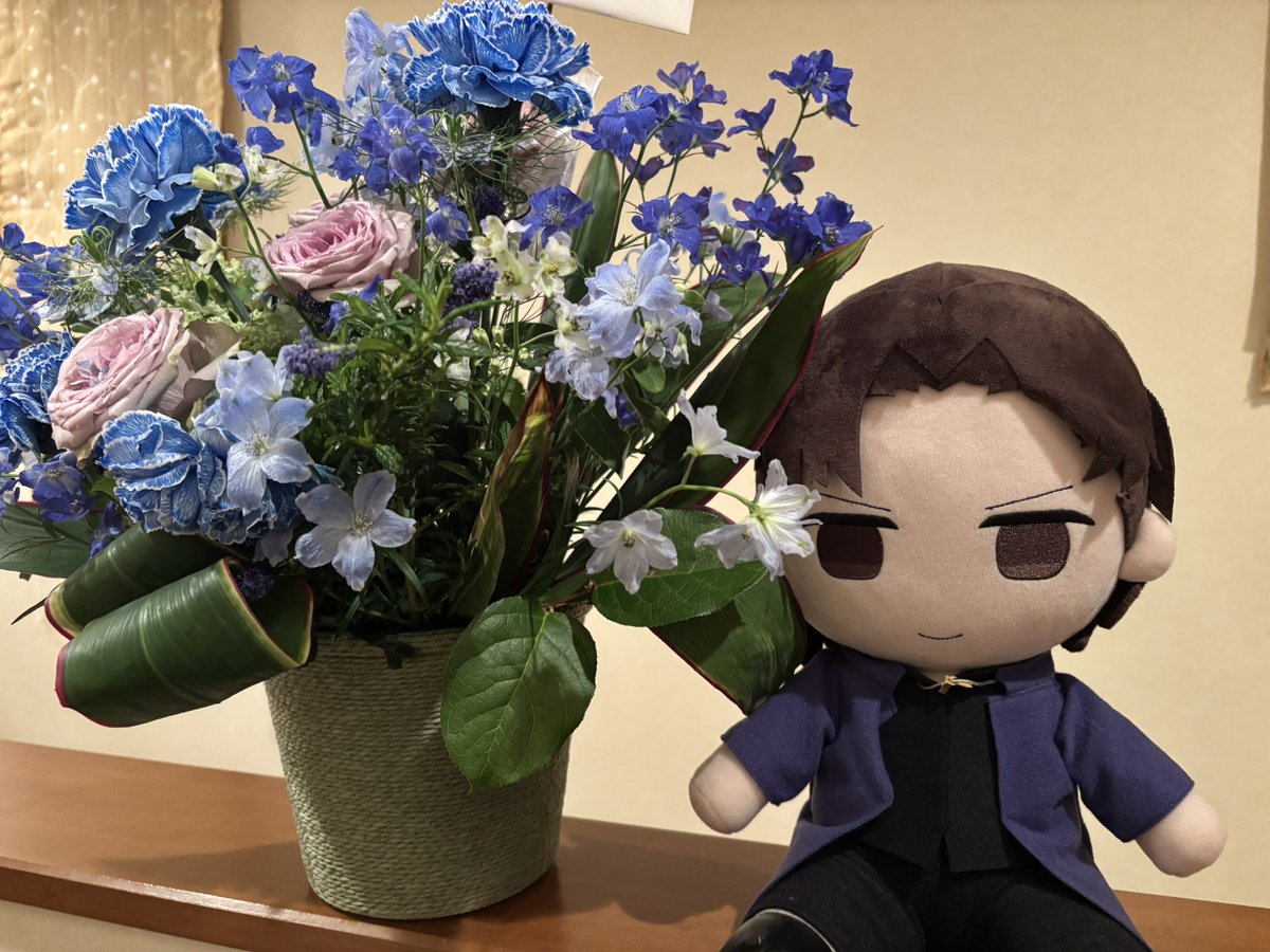 joujinakata123's tweet photo. 伯爵&amp;言峰カラーのお花をありがとう❣️ https://t.co/xRaPndp70E