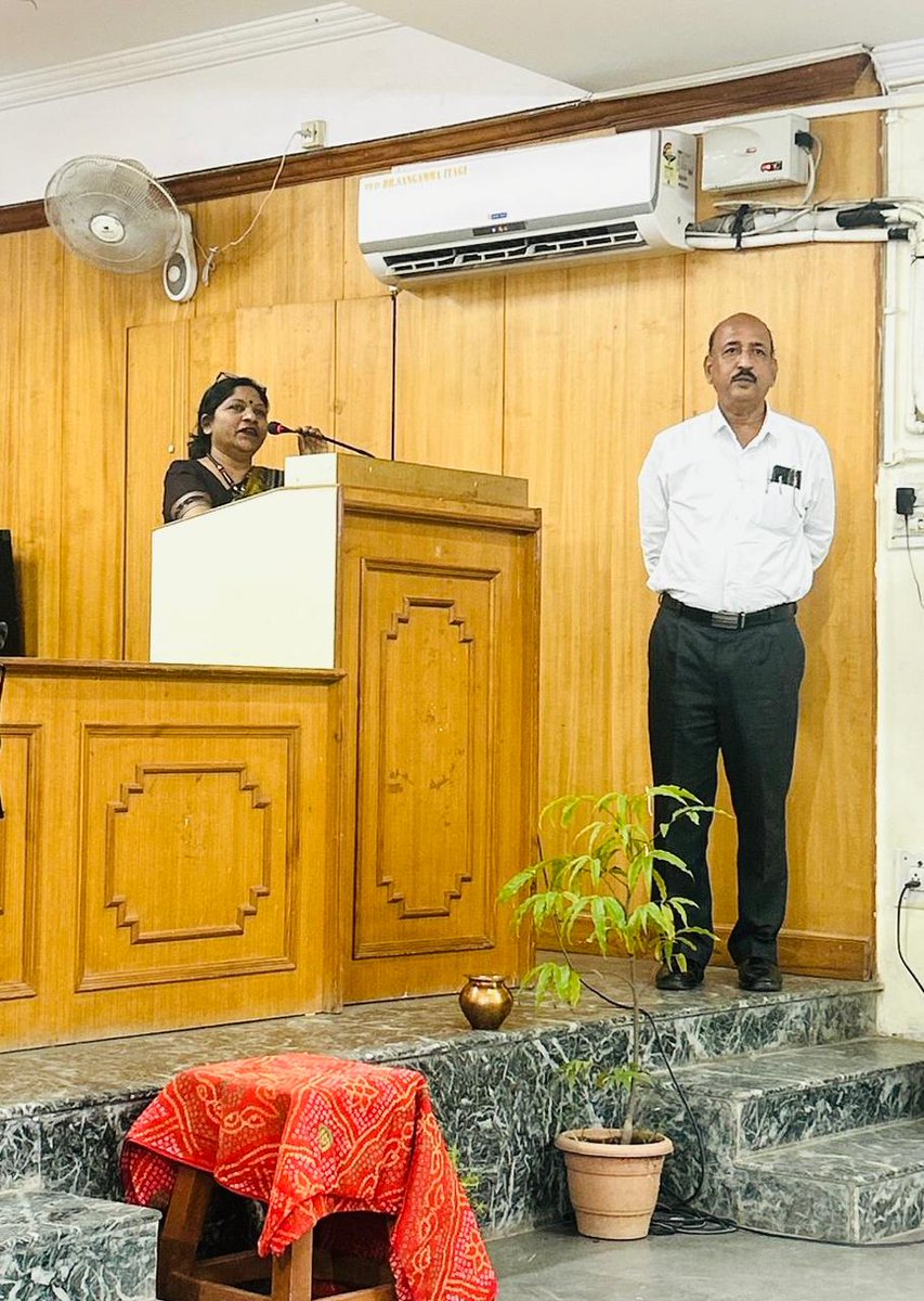 CENTRAL HINDI DIRECTORATE tweet media