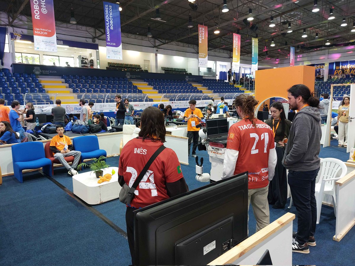 Intelligent Robotics Lab URJC tweet media