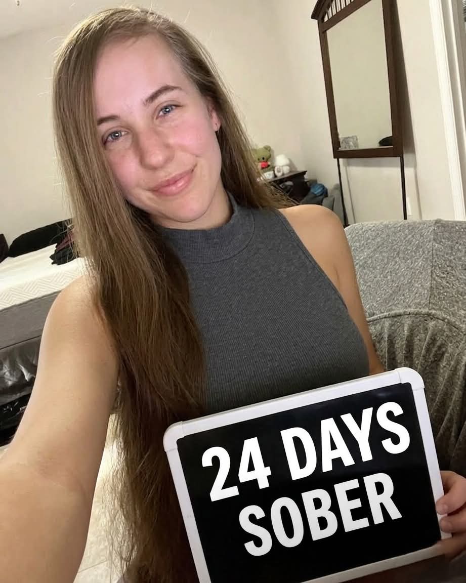 Mary 🕊️ tweet media