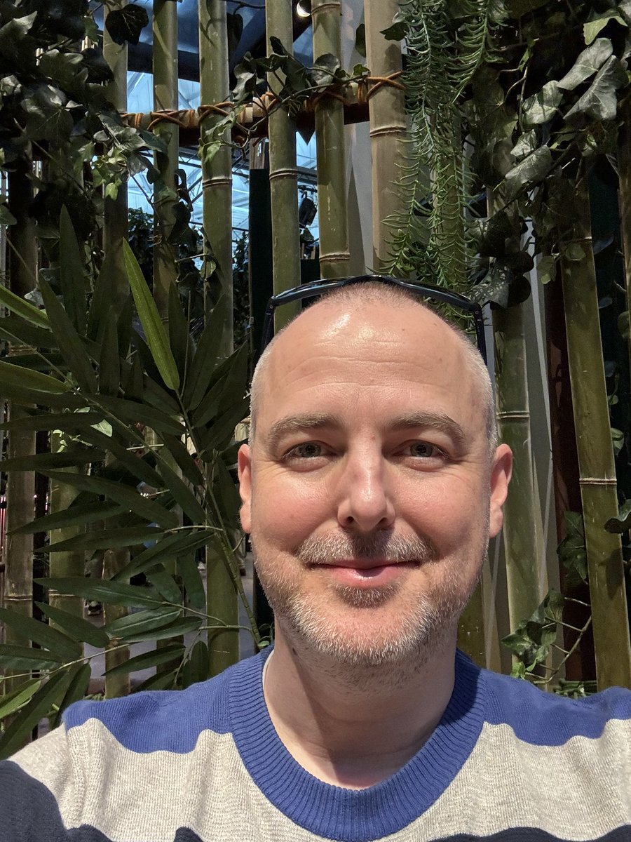 IKstyleKomenda's tweet image. 3.den na výstavě v Miláně.

Méně okázalosti, více atmosféry.
Méně křiku, více detailu.
Méně trendů, více nadčasovosti.

Letos velmi silný ročník.

#Milano #Design #Interier