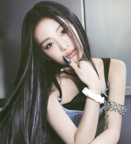 About Music tweet media