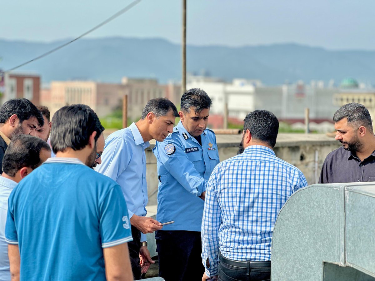 ICT_Police's tweet image. ڈی جی سیف سٹی/ ڈی آئی جی ٹریفک محمد ہارون جوئیہ کا سیف سٹی آفس میں توسیع پروجیکٹ کے تحت جاری تعمیراتی کام کا تفصیلی جائزہ، کام میں مزید تیزی و بہتری لانے کی ہدایات جاری کیں۔

#WeRIslamabadPolice #Islamabad #SCI