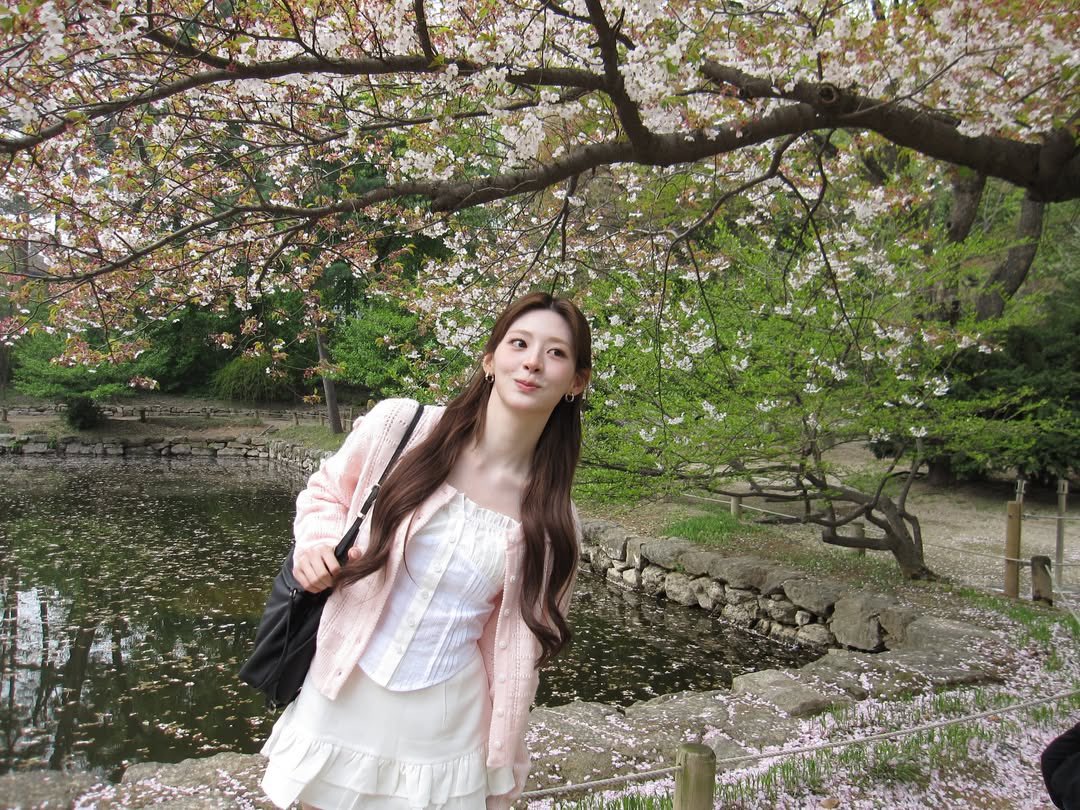 swithcafe's tweet photo. i.m.princesseun instagram update 
#SEEUN #세은 https://t.co/nIKspeGnev