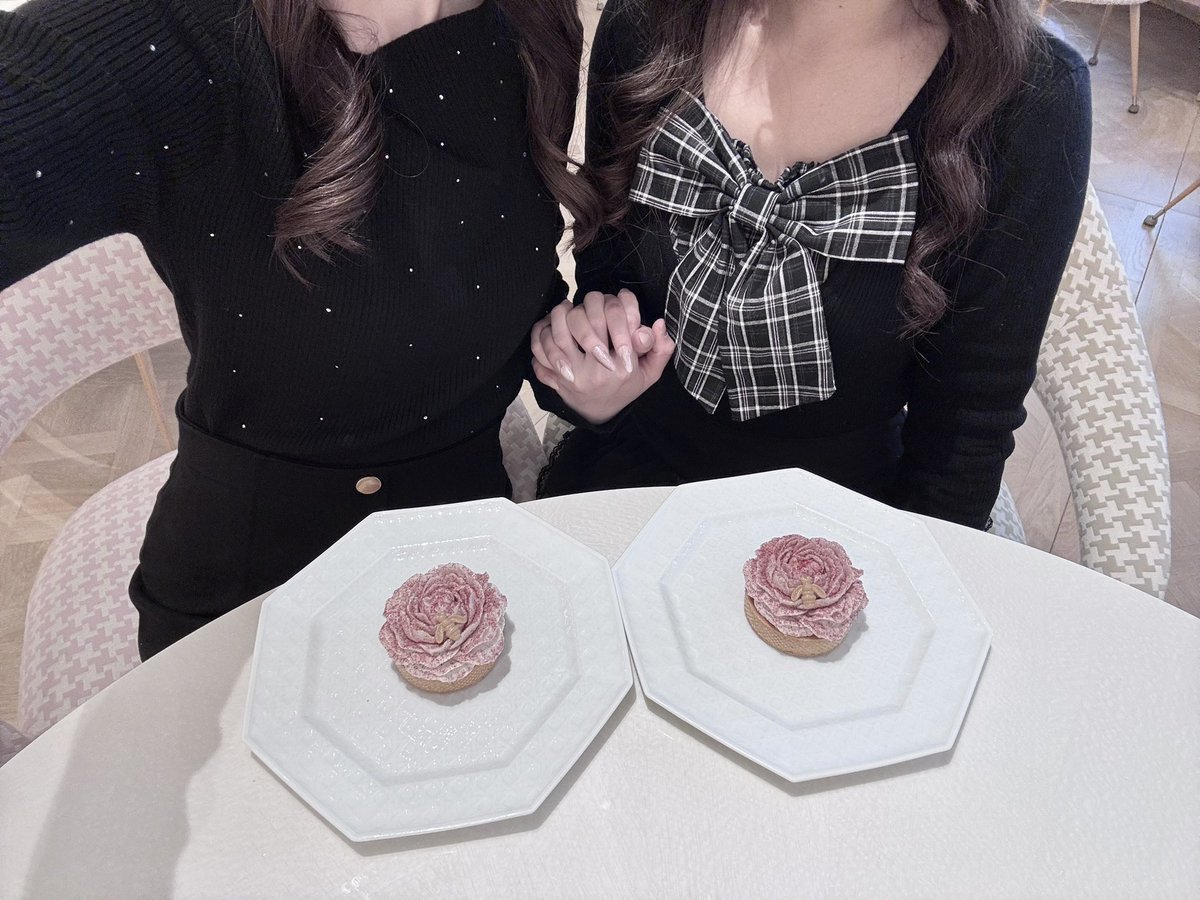 ⪩⪨꙳⋆ tweet media