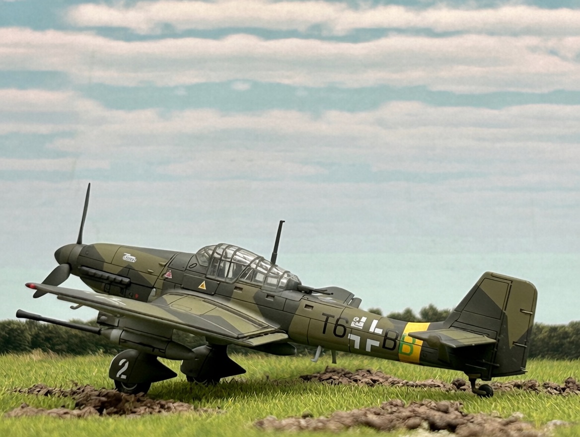 Sq3YB4gNjsd9OqL's tweet photo. #Ju87 G-1 #スツーカ #ストゥーカ #STUKA #タンクバスター
#ハンス・ウルリッヒ・ルーデル https://t.co/lVtJZutlof