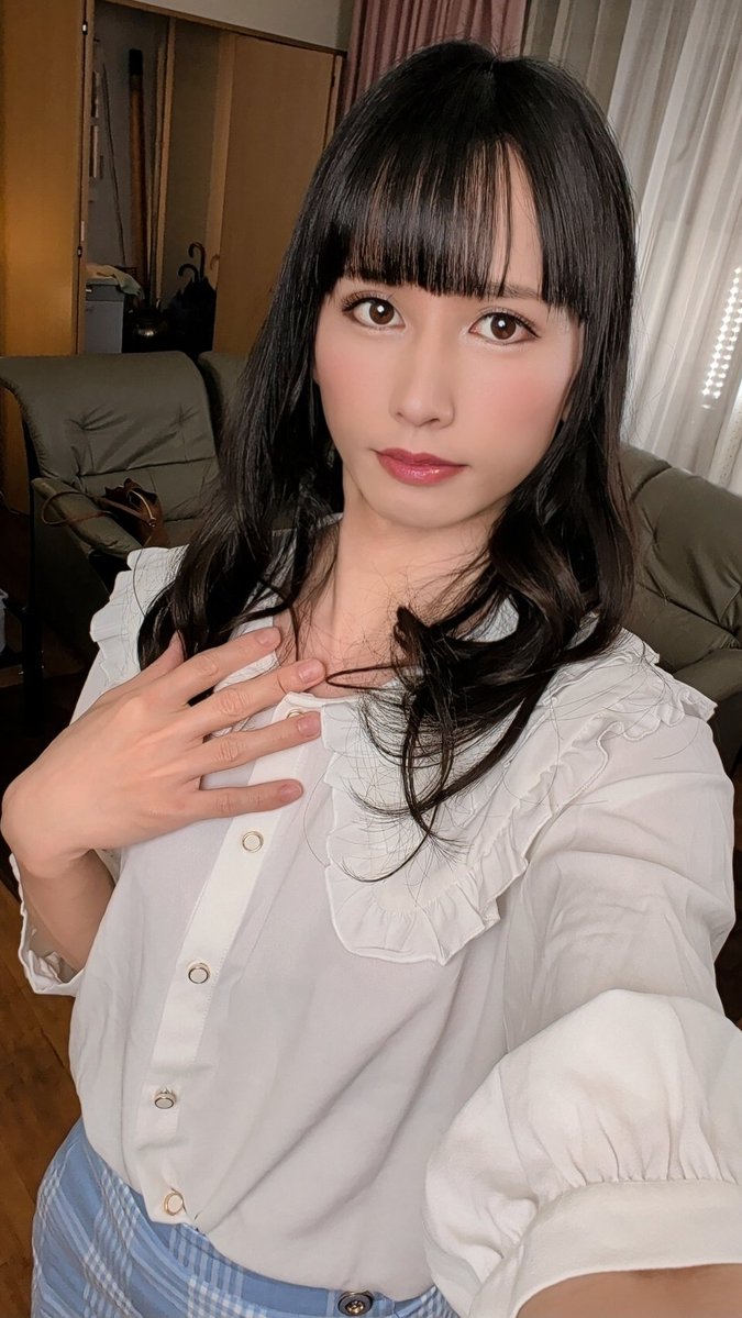 響あおい tweet media