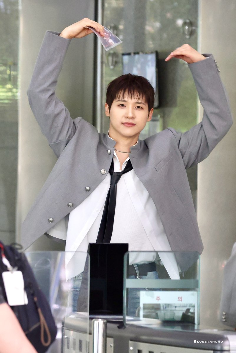 BlueStar☆CNU tweet media