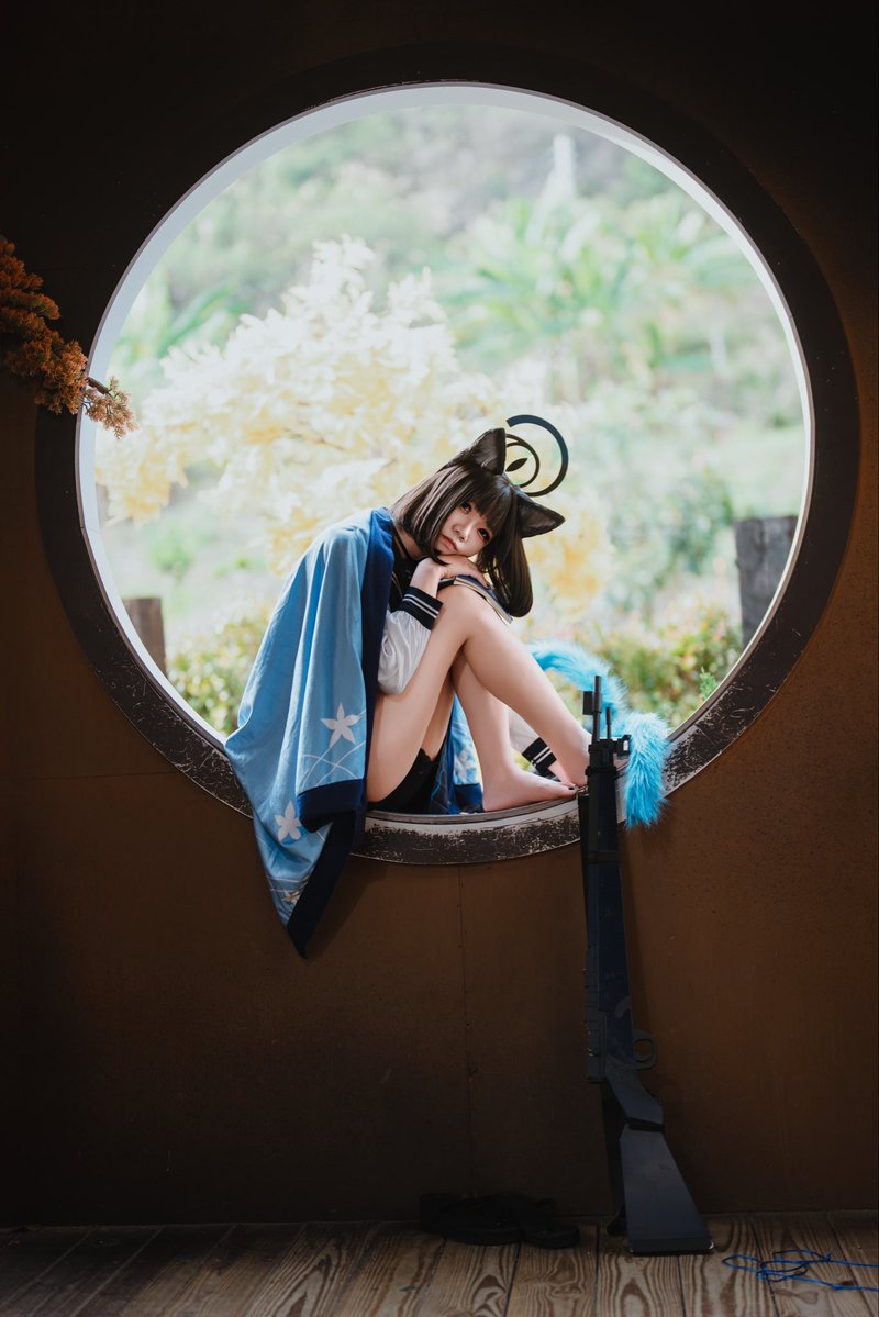 どこにも行かないで。

ここにいて、私のそばに。

#蔚藍檔案 #bluearchive #ブルアカ #桐生桔梗 #桐生キキョ