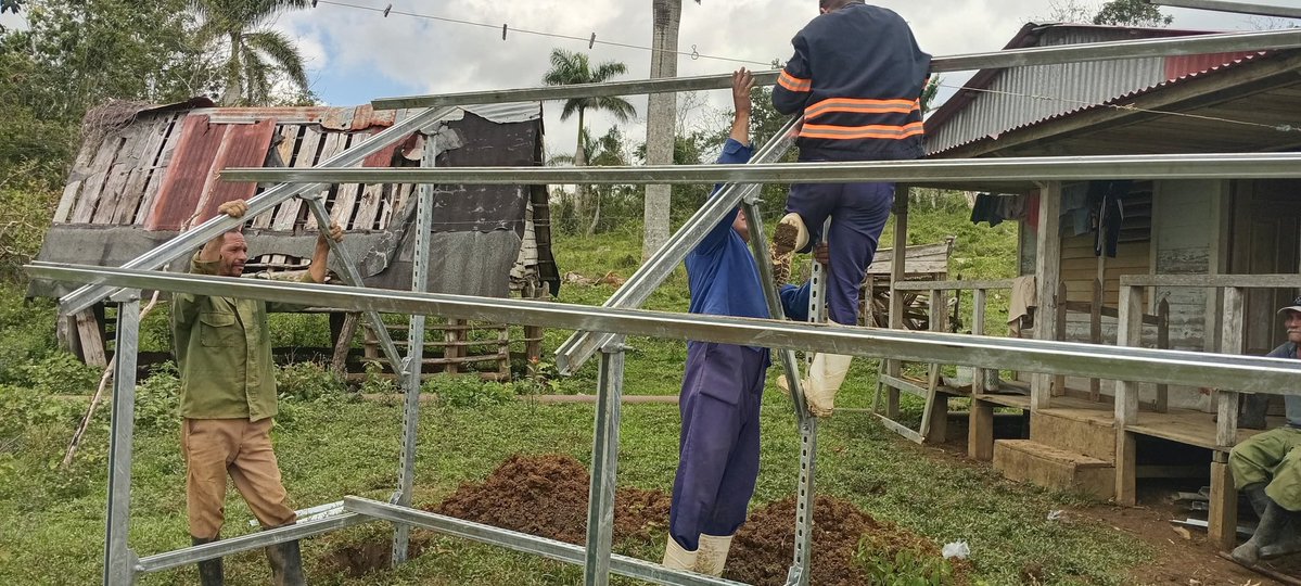 #juntospodemosmas, avanza el programa de montaje de sistemas de 2kW, en el municipio #Yateras