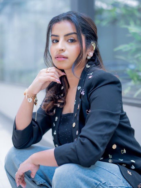 muthalbo's tweet image. Sivaangi Krishnakumar 

#Sivaangi #SivaangiKrishnakumar