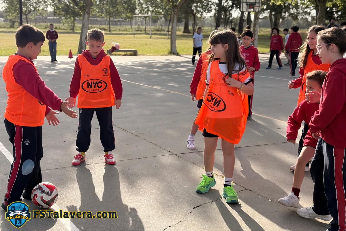 FS_Talavera's tweet photo. Aula Futsal prosigue su camino en la presente campaña y llega hasta el Adalid Meneses https://t.co/ghGw8WkNcJ https://t.co/bZEyALCx9S