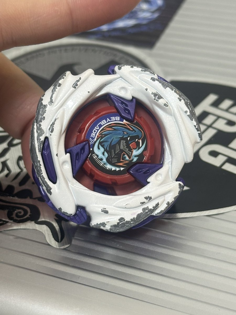 ベイブレードニキ tweet media