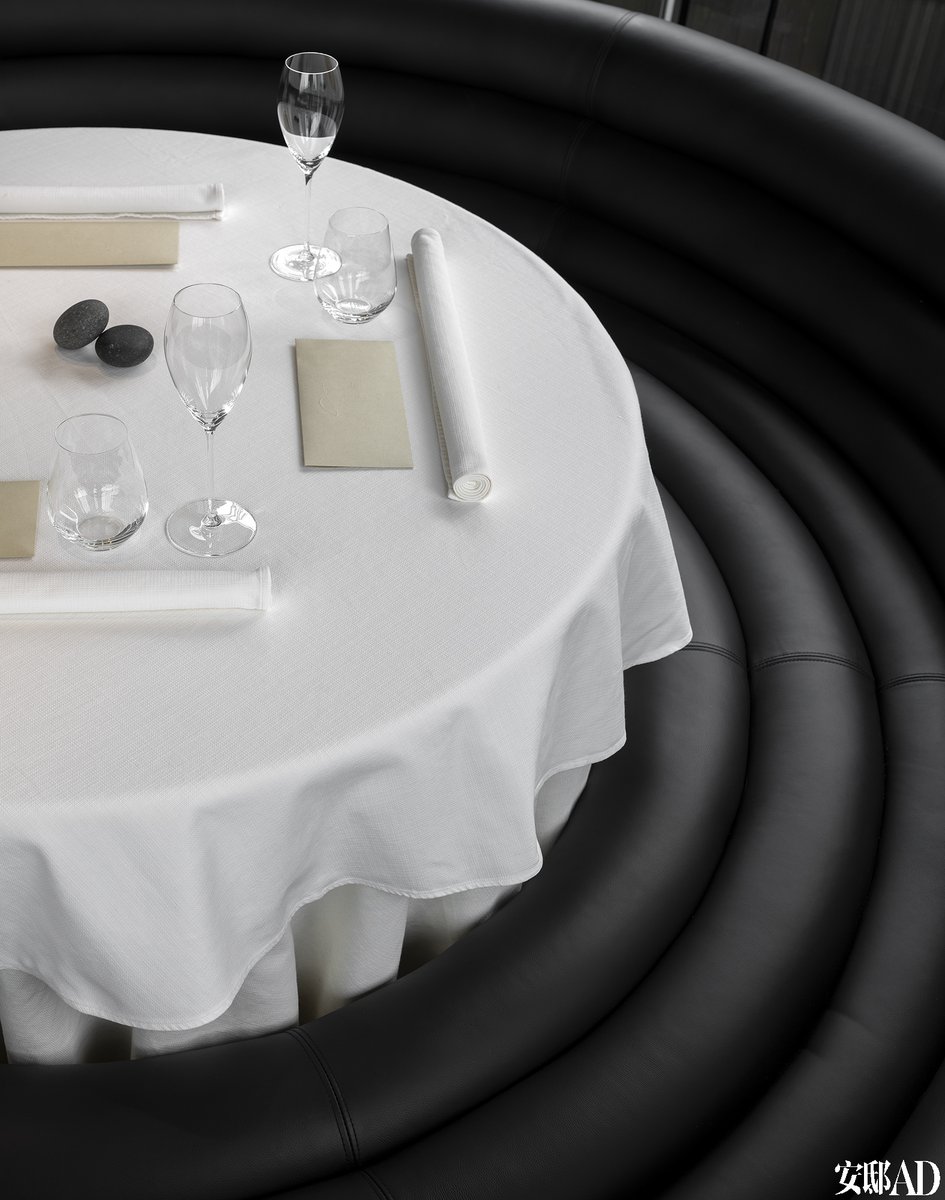 Артем tweet media