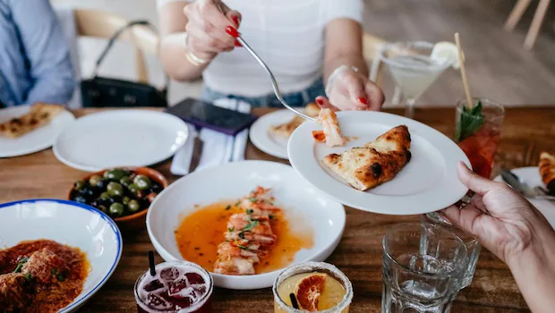 NDTVFood's tweet image. Allergic To Soy, Nuts, Or Shellfish? 7 Things To Keep In Mind While Dining Out
food.ndtv.com/food-drinks/al…
#food #allergy #tips