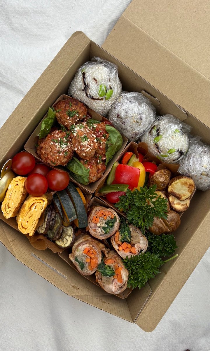 なおん tweet media