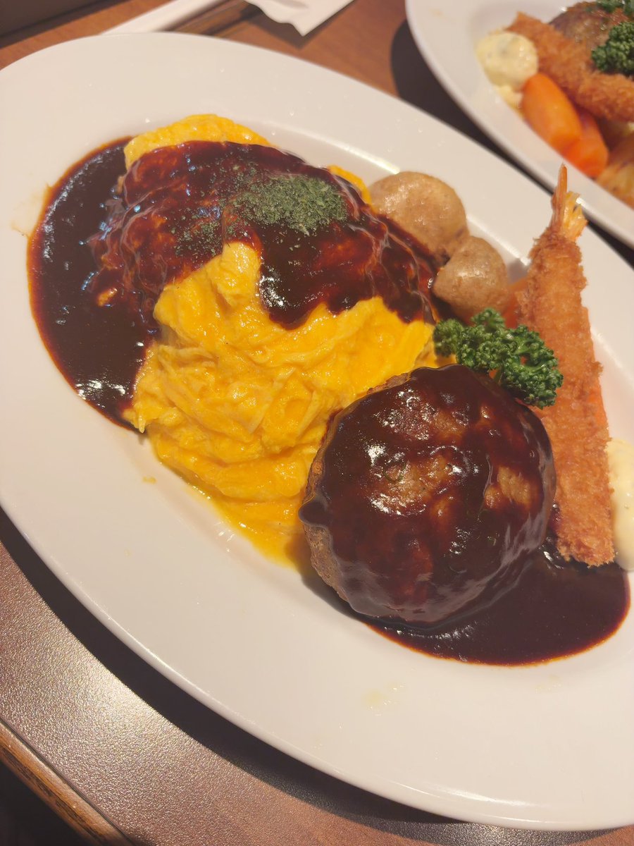 これ美味しかった☺️
トロトロのオムライス大好き🥰