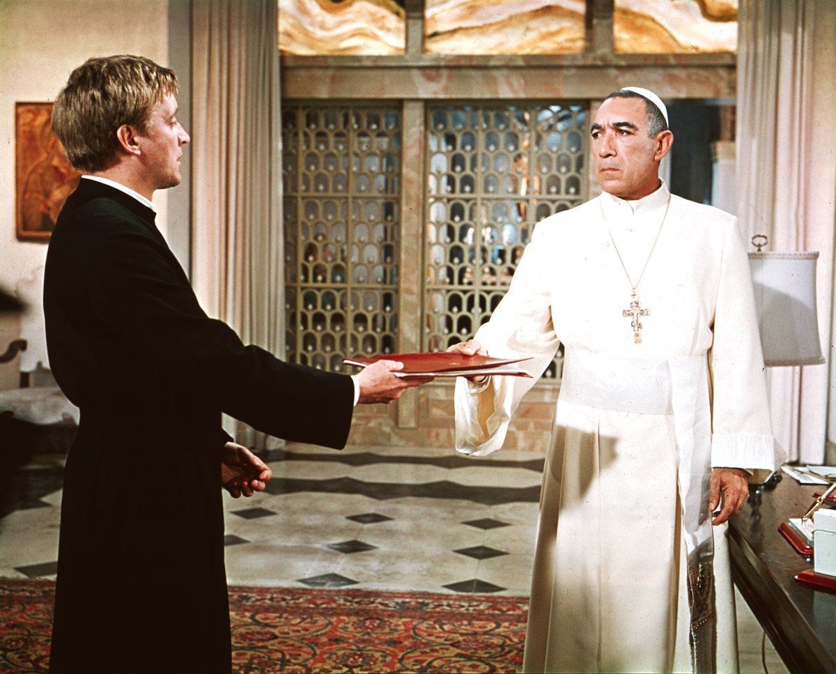 TV2000it's tweet image. 📽 #Cinema | "L'uomo venuto dal Kremlino" con #AnthonyQuinn e #LaurenceOlivier
🕘 Stasera #27aprile in prima serata su #TV2000
📺 Canale 28 dtt
📡 157 Sky
📌 Dopo vent’anni di prigionia, l’arcivescovo Kiril Lakota viene liberato e portato a #Roma, dove diventa cardinale e poi