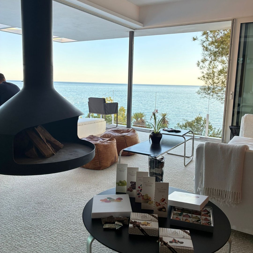 Luxury_Spain's tweet image. Luxury Spain presente en el exclusivo opening de Villa Infinity en Ibiza, reuniendo a +150 invitados VIP en un entorno de networking y excelencia.

#LuxurySpain #Ibiza #LuxuryExperience