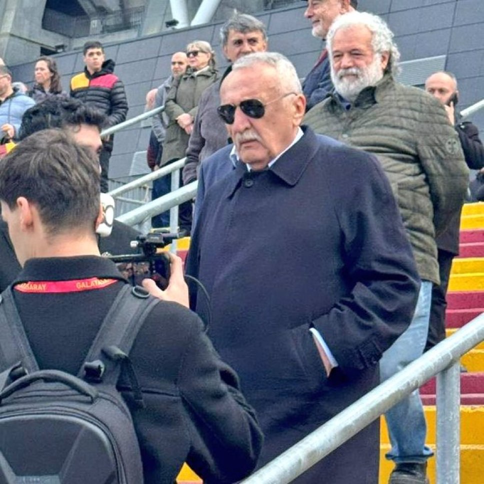 Honorede tweet media