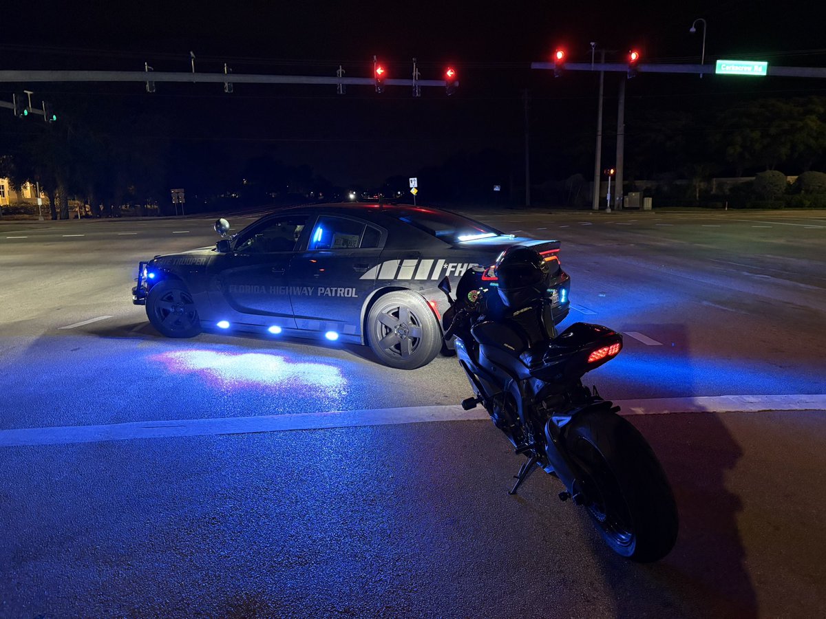 Hey Motorcyclists...
As a friendly reminder, you cannot...

☑️🚫Super Speed 

☑️🚫Fail to Display a Tag (Or Flip It Up!)

This motorcyclist was super speeding 108 MPH in a 45 MPH zone on Three Oaks Pkwy &amp; did not have a license tag!