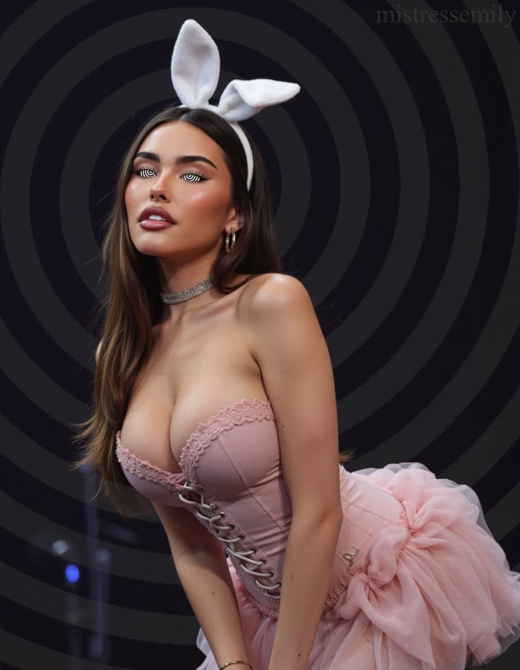 Miss Emily tweet media