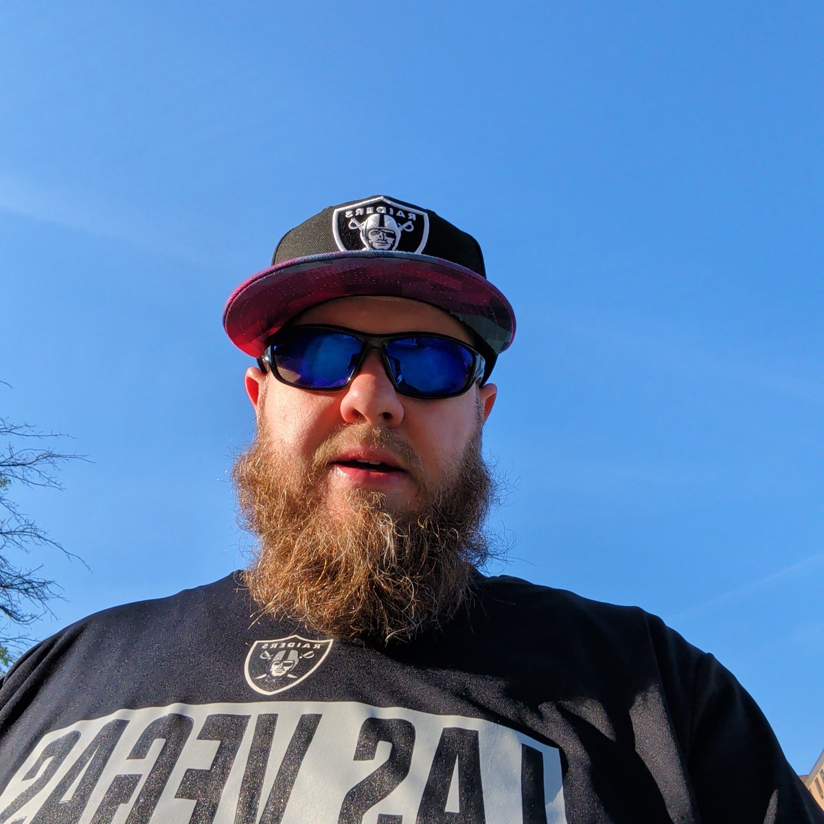 RealLifeBobHill's tweet photo. @CrosbyMaxx Let's go. just dropped the daughter off at school. about to be on the way to Pittsburgh. #RaiderNation https://t.co/Q5A0zNUw09