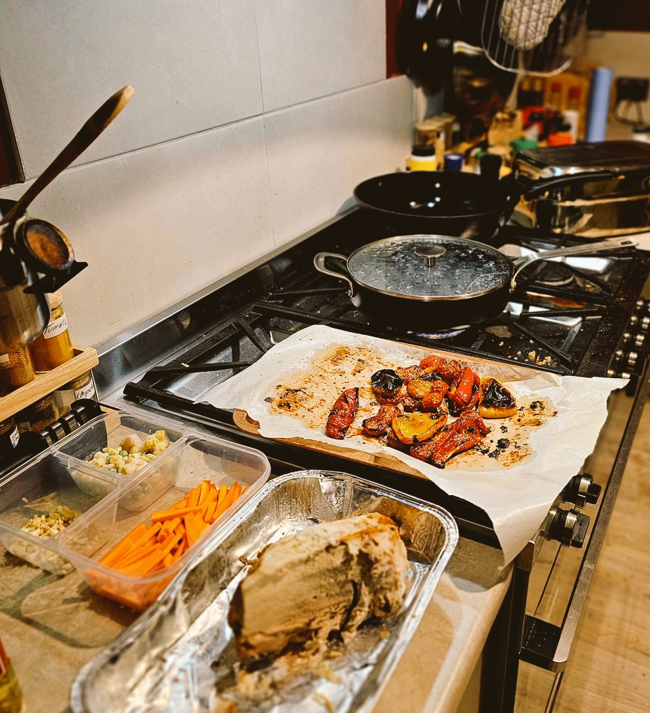 LubiePhil tweet media