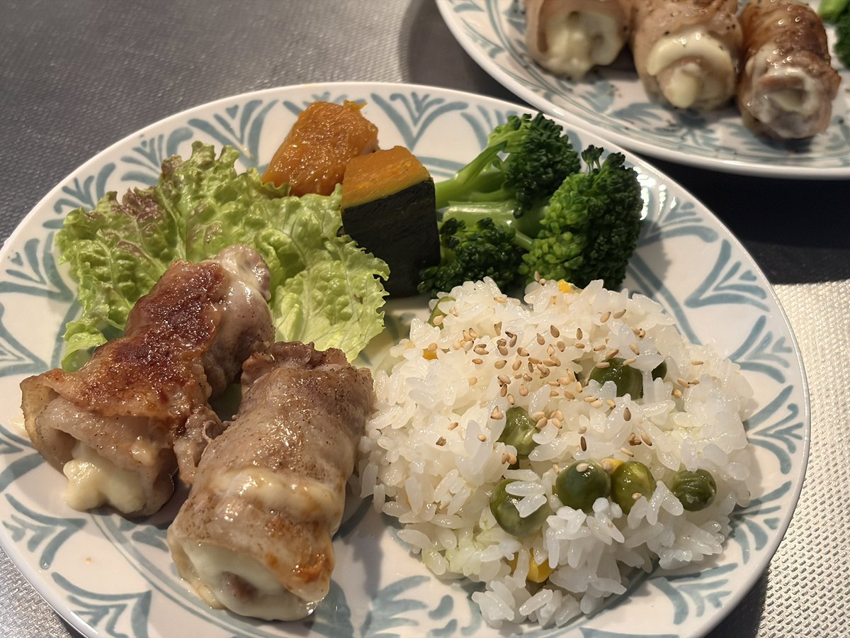 よんこ tweet media