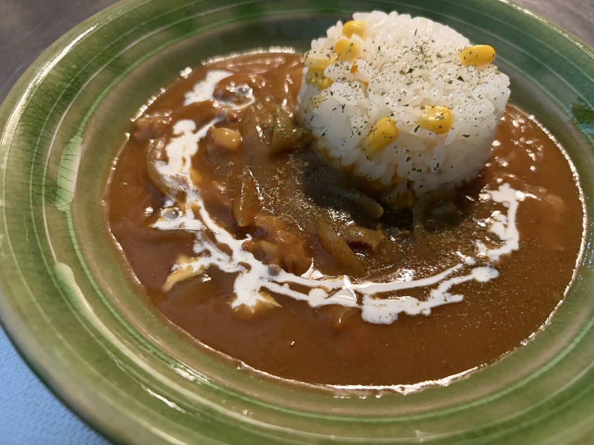 よんこ tweet media