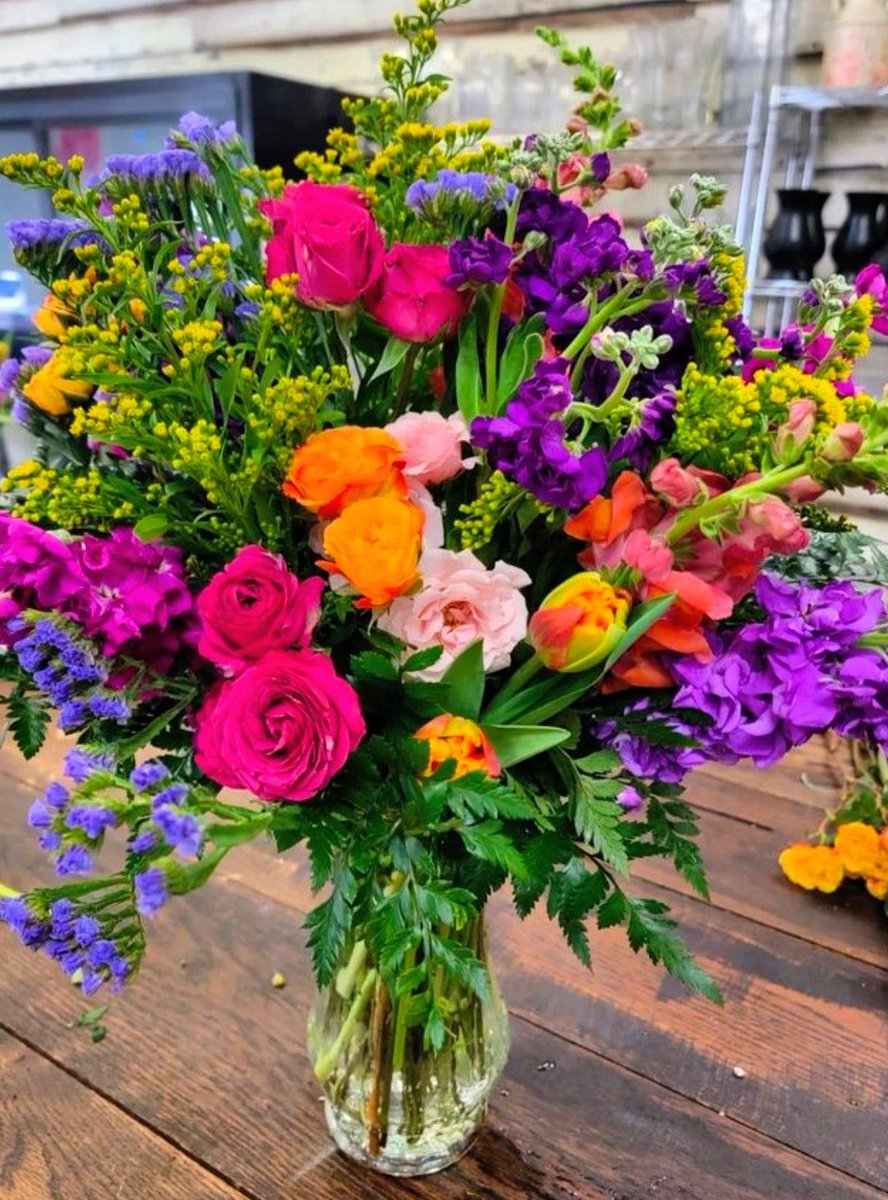 Las flores para las virgencitas de <a href="/AvenCarmen/">Carmen Donna Aven</a>, <a href="/LibradaJ20/">LibraditaJ.</a>, <a href="/idaguilera/">🇵🇦Ida G. Ibáñez Arosemena</a> y la Guadalupana de 
<a href="/DrAlexisTejedor/">Alexis TEJEDOR-DE-LEÓN 🇵🇦</a>. Virgencitas gracias por todas sus bendiciones y protección. Le agradezco Dios y a las virgencitas por todas las bendiciones que he recibido. Gracias, gracias, gracias.