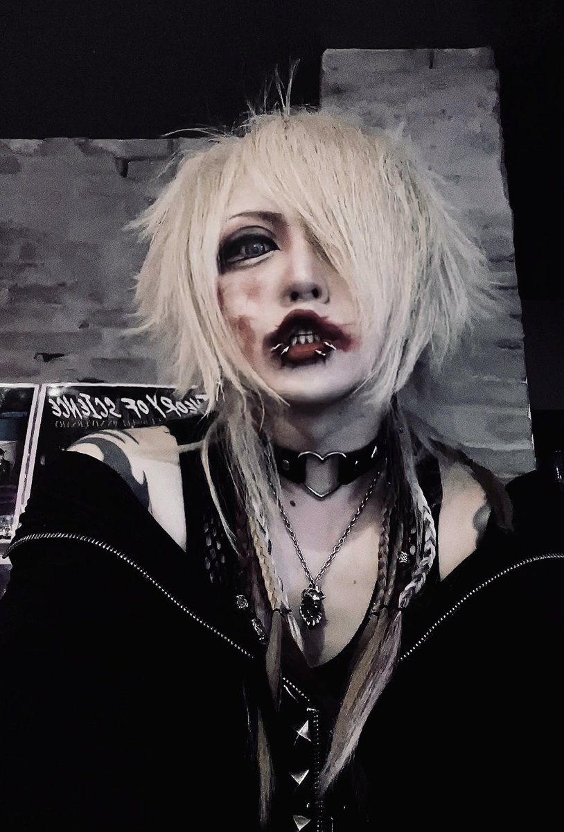 ken_dthxiii's tweet photo. 4.21 新宿ClubScience

Thx…𖤐

上京物語さんのサポートでした🎸
次は5/12(火)新宿ClubScience https://t.co/2t15UCbxdx