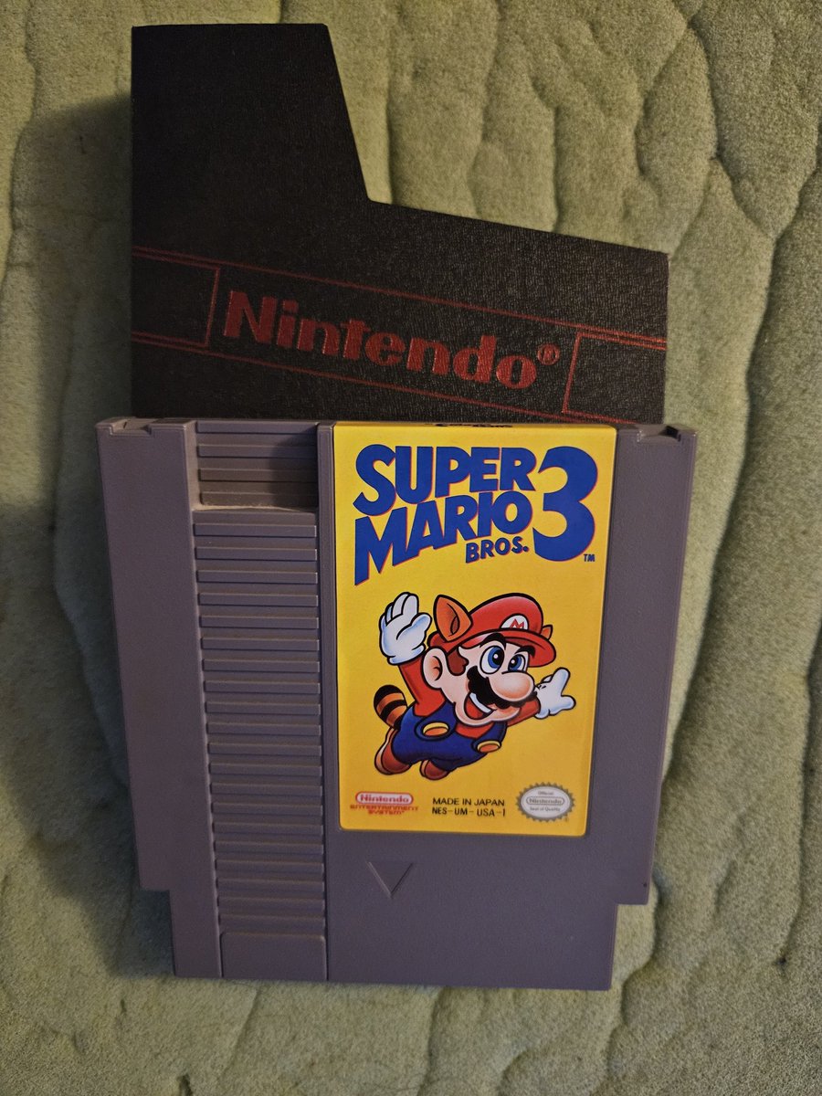 316Glock's tweet image. Today in my Retro Collection,  I'm showing off Super Mario Bros 3 for the NES. This came out in 1988. This is my favorite Mario of all time. Frog suits, hammer suits, tanooki suits, giant land, etc... #SuperMarioBros3  #NES #MyRetroCollection