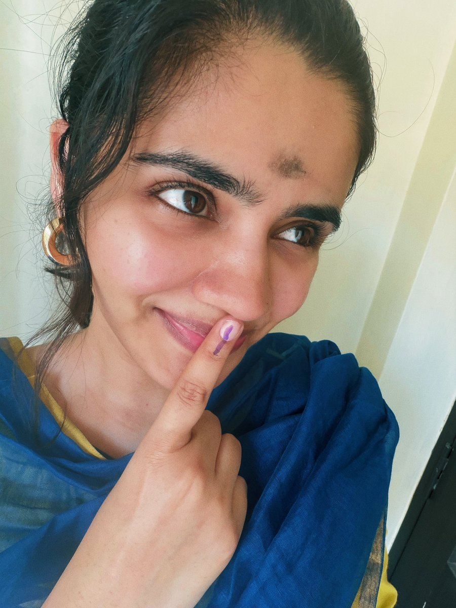 soundariyananju's tweet image. Oru muyarchi… pala manasukaloda aasai …
 Makkal kai vidaadhinga..

Voted  
📺👍 

#vote #election #tamilnadu