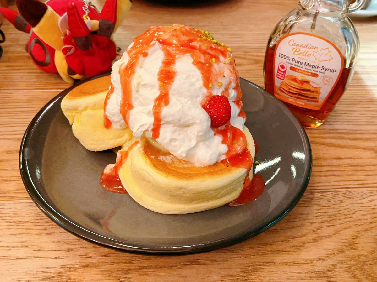 29tabeikou's tweet photo. パンケーキだね、フシデ。 https://t.co/HPqwPxVM9h