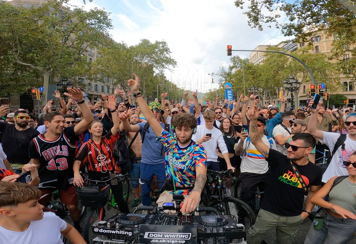 domwhiting's tweet photo. BRISTOL BRISTOL BRISTOL!!

Drum &amp; Bass On The Bike RETURNS to the home of DNB - BRISTOL this SUNDAY 26TH APRIL starting at 14:00HRS from THE AMPHITHEATRE, HARBOURWAY, BS1 5LL. https://t.co/5rSNCORUso