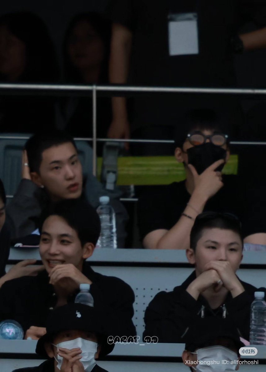 🍒 "Karena member datang untuk melihat kita... sebagai grup yang cuma 9 orang, ayo kita tunjukkan kemampuan kita!"

SAY THE NAME SEVENTEEN 🩷🩵