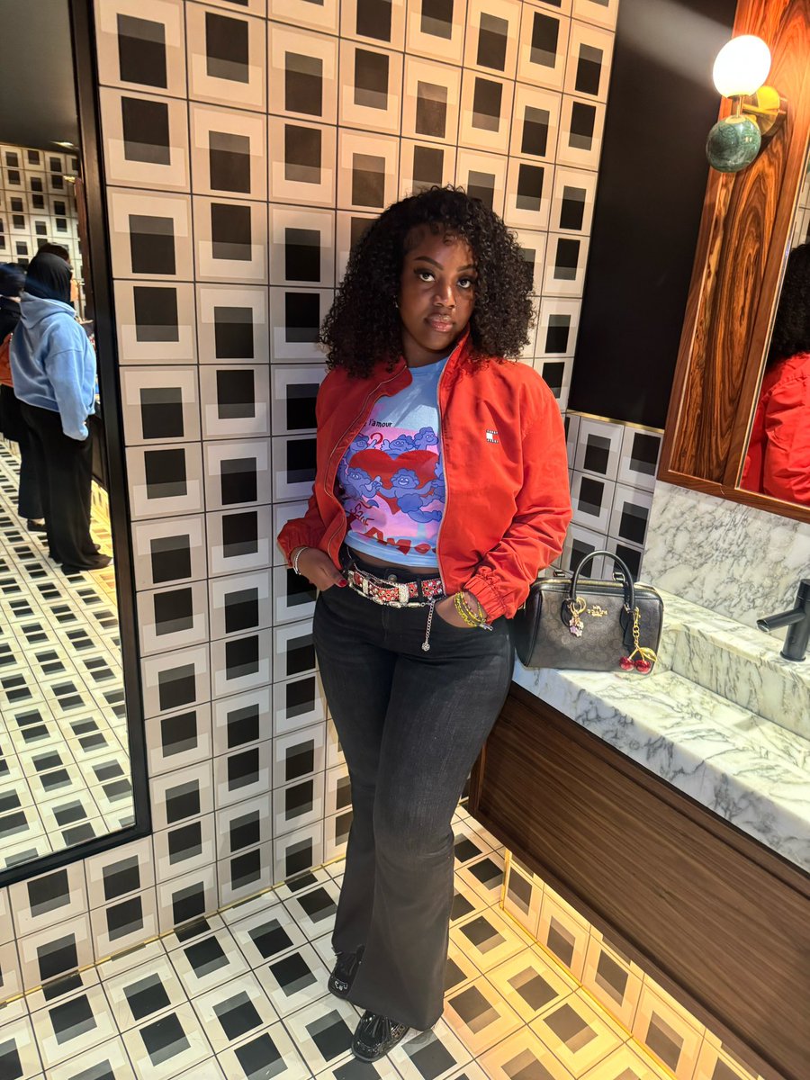 Prettyphinaaa 🇸🇱 tweet media