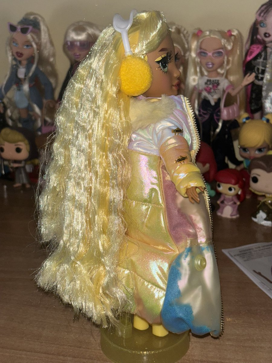 winxclubpretty's tweet image. My Rainbow High Winter Wonderland Sunny Madison Doll Part 15
#RainbowHigh #WinterWonderland #RainbowHighWinterWonderland #SunnyMadison #RainbowHighPretty