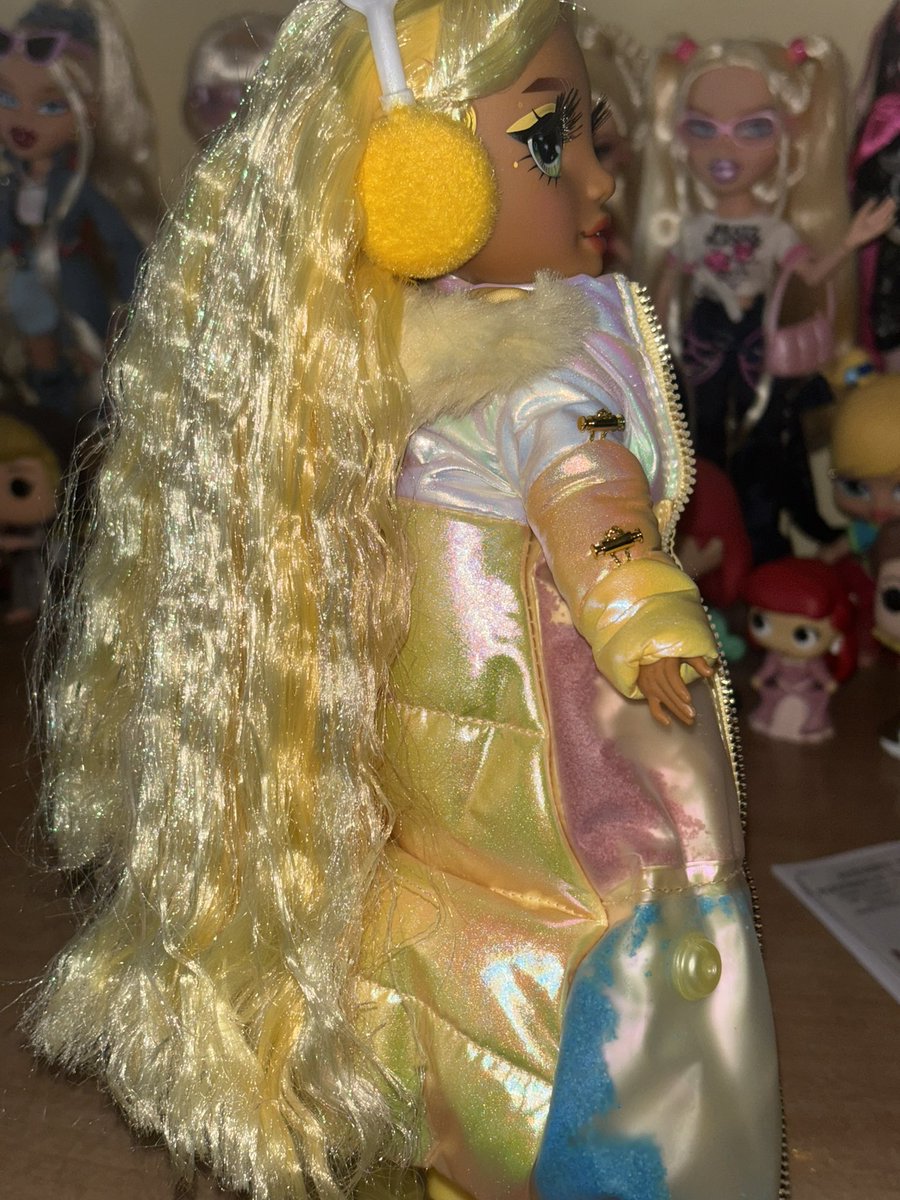 winxclubpretty's tweet image. My Rainbow High Winter Wonderland Sunny Madison Doll Part 15
#RainbowHigh #WinterWonderland #RainbowHighWinterWonderland #SunnyMadison #RainbowHighPretty