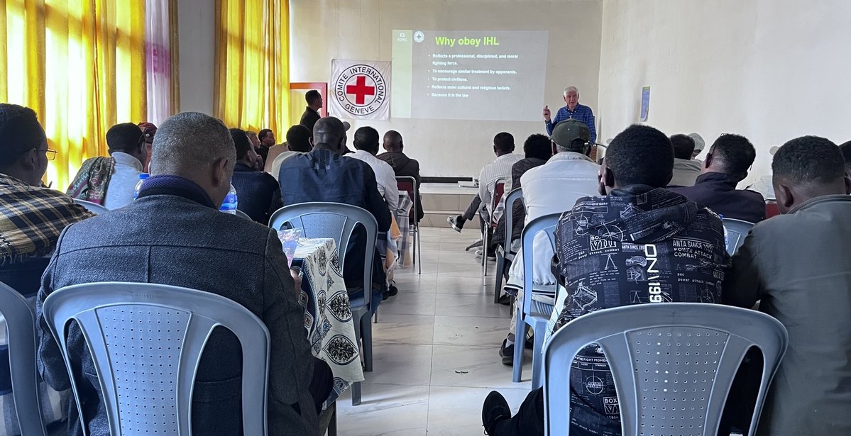 ICRCEthiopia's tweet image. Recently, we held #IHL awareness sessions for 240+ security forces in #Tigray &amp;amp; Ethiopian National Defense Forces in #Amhara focusing on civilian protection, health,&amp;amp; humane treatment of detainees.

Participants explored ways to uphold legal &amp;amp; humanitarian standards in the field.