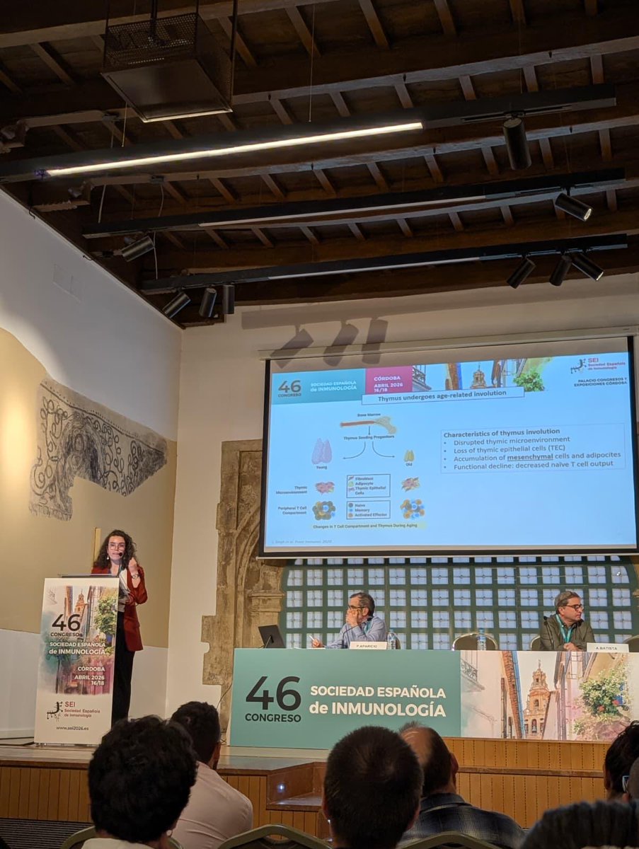 ToribioLab's tweet photo. 🧵@Biochemiss talked about #thymus involution, Notch signalling & immunosenescence 🧬
Her work explores how age-related thymic decline impacts T cell development and the key role of Notch signalling in this process.
This could be key to improving immune function during #aging! https://t.co/OSatTZMS3E