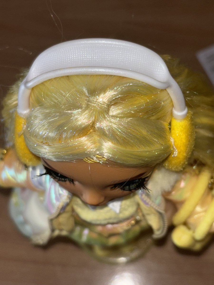 winxclubpretty's tweet image. My Rainbow High Winter Wonderland Sunny Madison Doll Part 16
#RainbowHigh #WinterWonderland #RainbowHighWinterWonderland #SunnyMadison #RainbowHighPretty