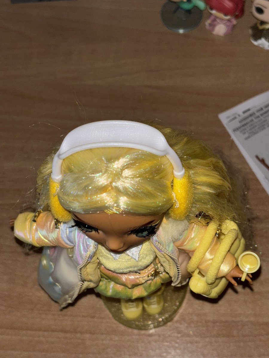 winxclubpretty's tweet image. My Rainbow High Winter Wonderland Sunny Madison Doll Part 16
#RainbowHigh #WinterWonderland #RainbowHighWinterWonderland #SunnyMadison #RainbowHighPretty