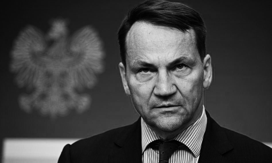 ‼️ I CBA weszła dziś do MSZu Radosława Sikorskiego!

Chodzi o sprawę zatrzymania 7 ludzi w tym 1 członka zarządu krakowskiej spółki miejskiej, mającej realizować przetargi dla MSZu.  A konkretniej chodzi o bezprawny wpływ na wynik przetargu MSZ na audyt inwestycji w Ukrainie.

👀