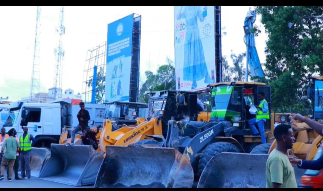 NasraYosep8914's tweet image. Mogadishu municipality has prepared an emergency and rescue standby team for floods, fires, and other disasters 🚨🇸🇴
Is the city now better prepared for emergencies? 🤔
#Mogadishu 🇸🇴 #EmergencyResponse #DisasterPreparedness