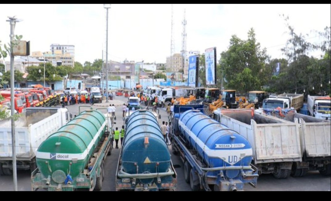 NasraYosep8914's tweet image. Mogadishu municipality has prepared an emergency and rescue standby team for floods, fires, and other disasters 🚨🇸🇴
Is the city now better prepared for emergencies? 🤔
#Mogadishu 🇸🇴 #EmergencyResponse #DisasterPreparedness