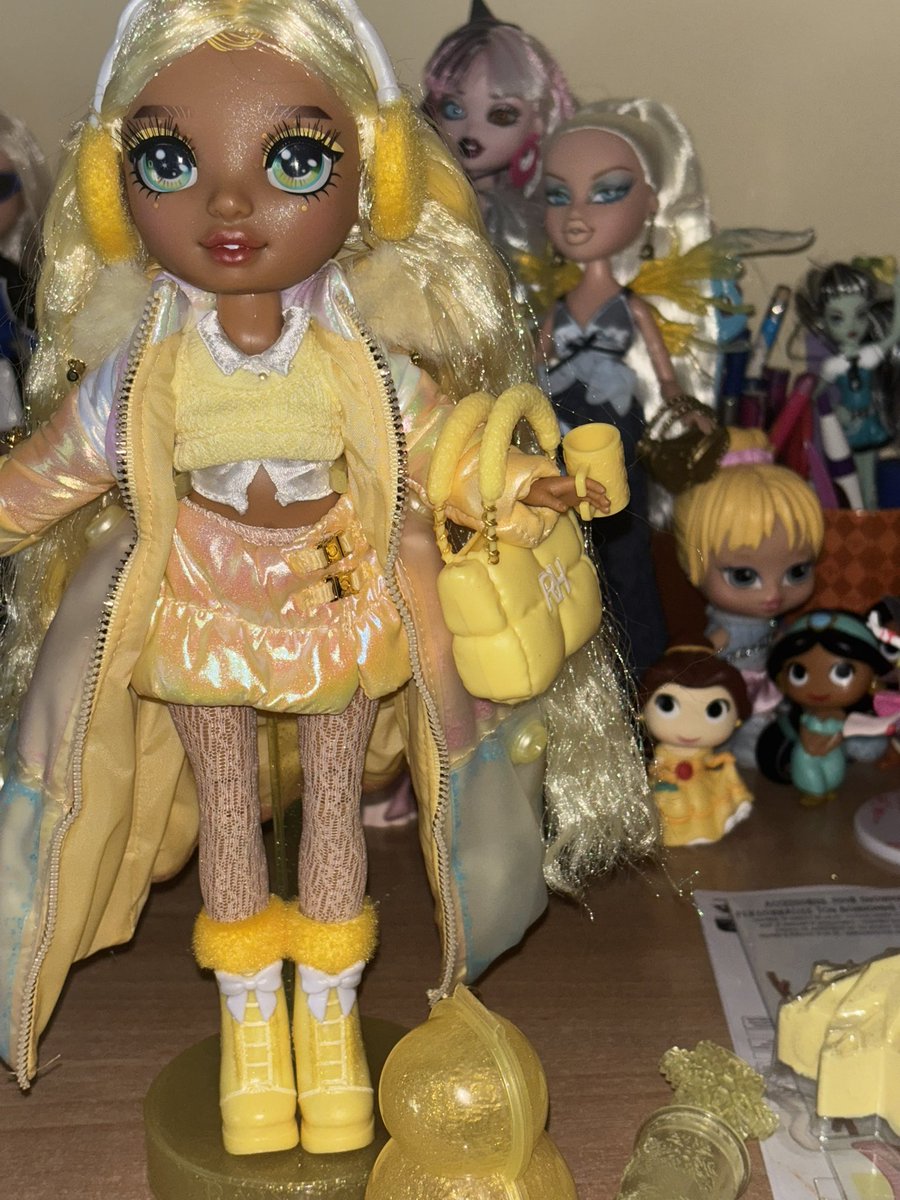 winxclubpretty's tweet image. What do You think of my Rainbow High Winter Wonderland Sunny Madison Doll?
#RainbowHigh #WinterWonderland #RainbowHighWinterWonderland #SunnyMadison #RainbowHighPretty